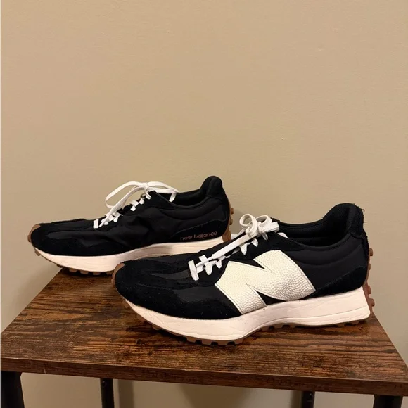 Gently worn New Balance 327s - Picture 2 of 6